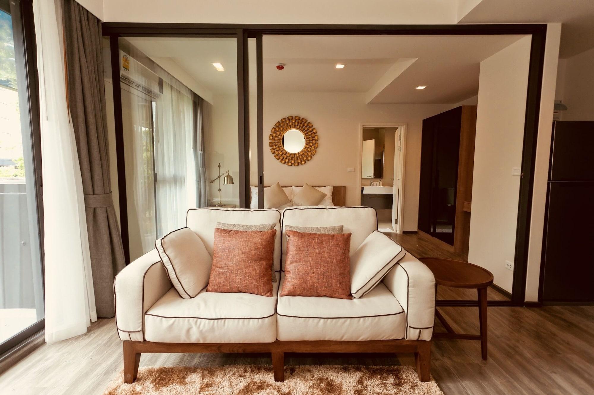 The Deck Condo Patong By Vip Exterior photo