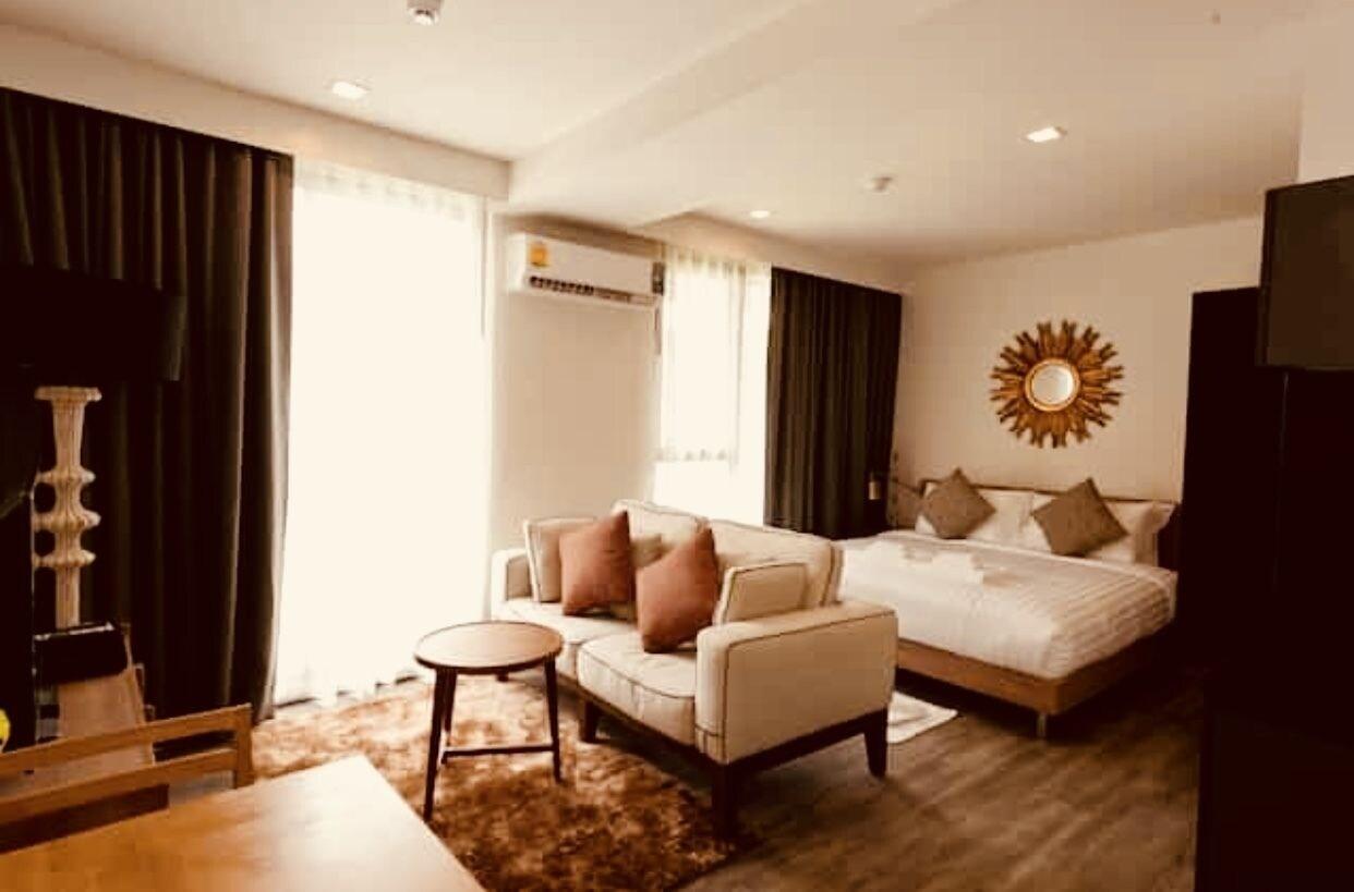 The Deck Condo Patong By Vip Exterior photo