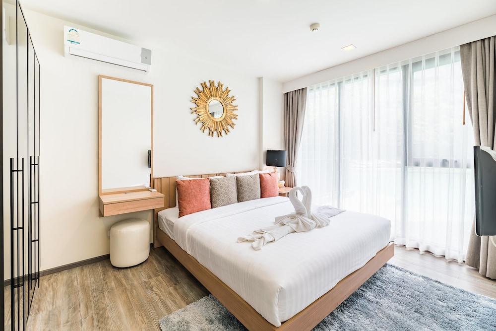 The Deck Condo Patong By Vip Exterior photo