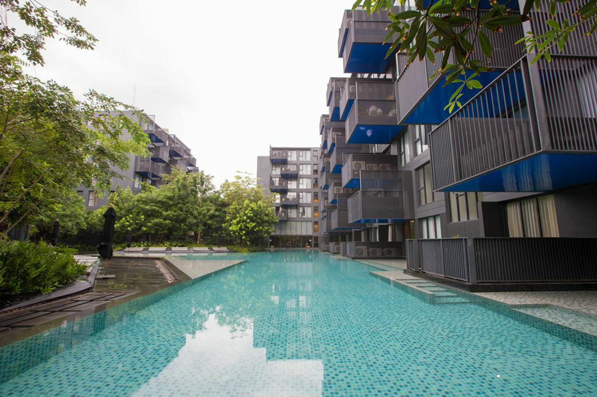 The Deck Condo Patong By Vip Exterior photo